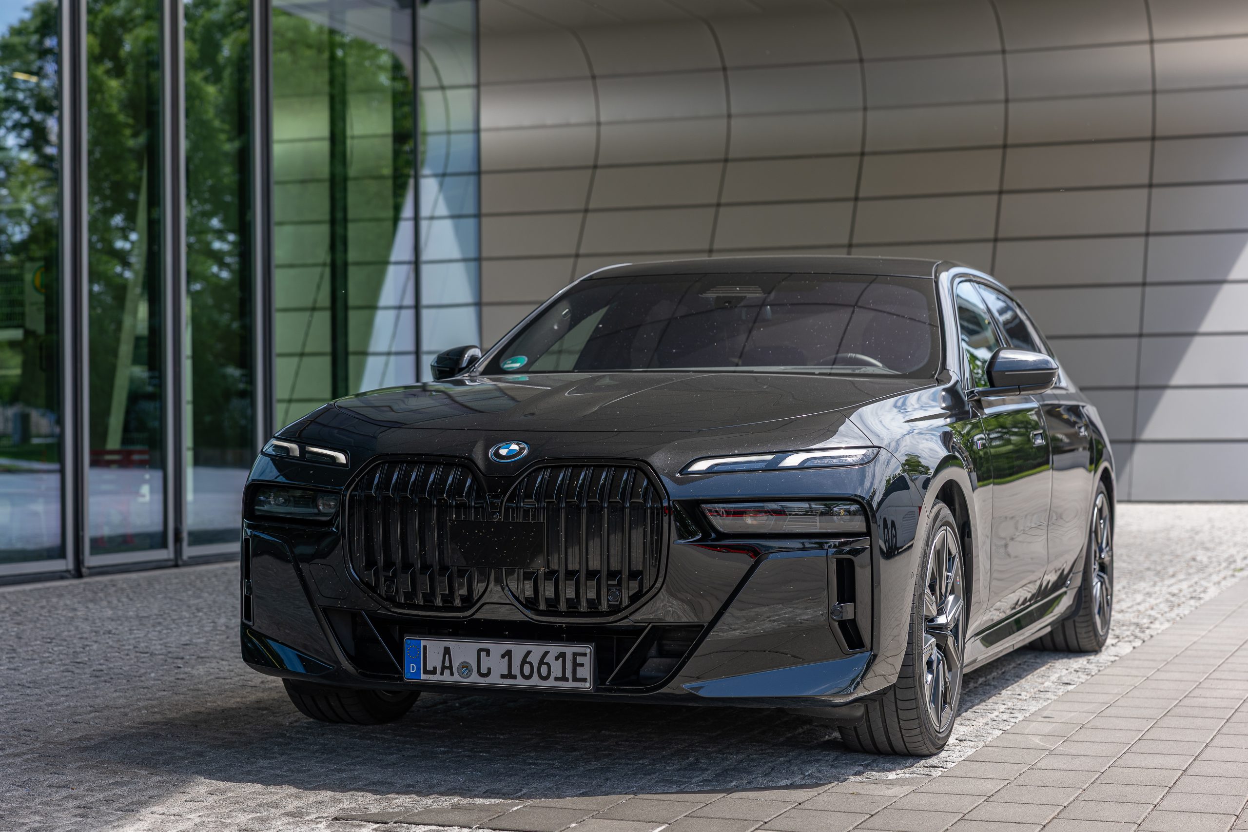 BMW I7_001