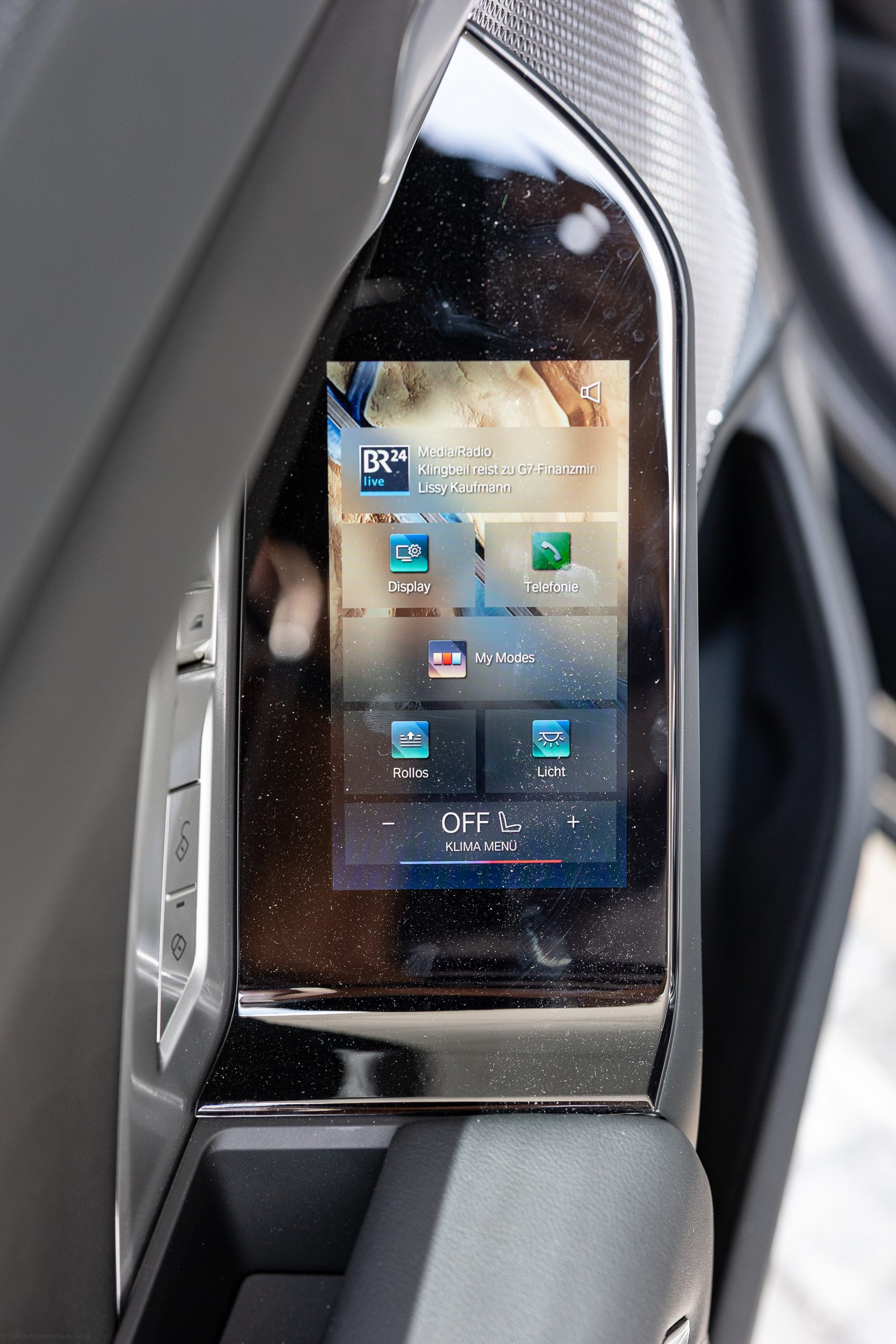 BMW I7_003